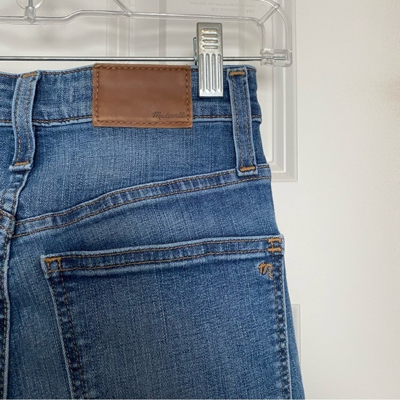 Madewell Curvy High-Rise Skinny Jeans: Drop Step-Hem Edition Size 24 - Picture 9 of 13